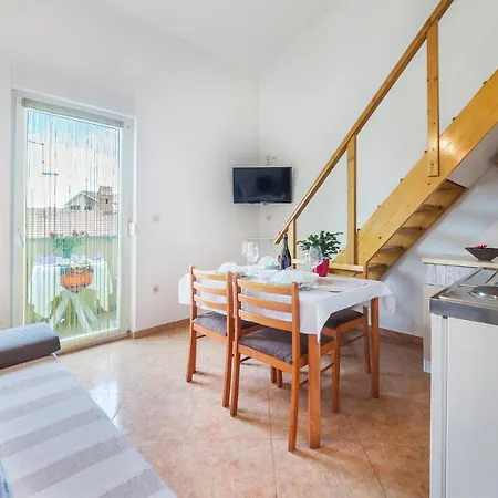 Amazing In Apartment *